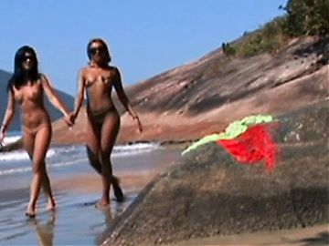 Lesbian sex on the beach for Carol Sampaio and Ane Ferrari