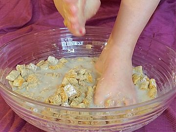Foot Fetish Food Porn - Feet in a Giant Bowl of Wet Cereal